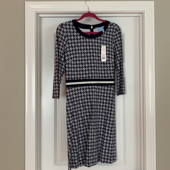 Draper James Honeycomb Floral Dress Size Medium - Picture 2 of 3